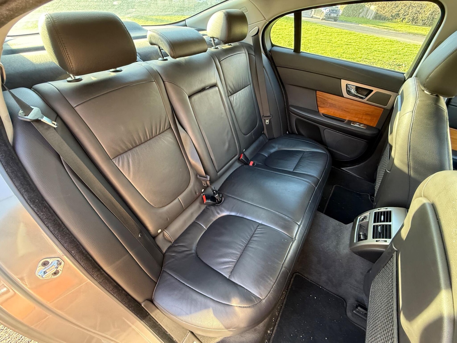 Used Jaguar XF 2010 for sale - 78009346: Photo 20