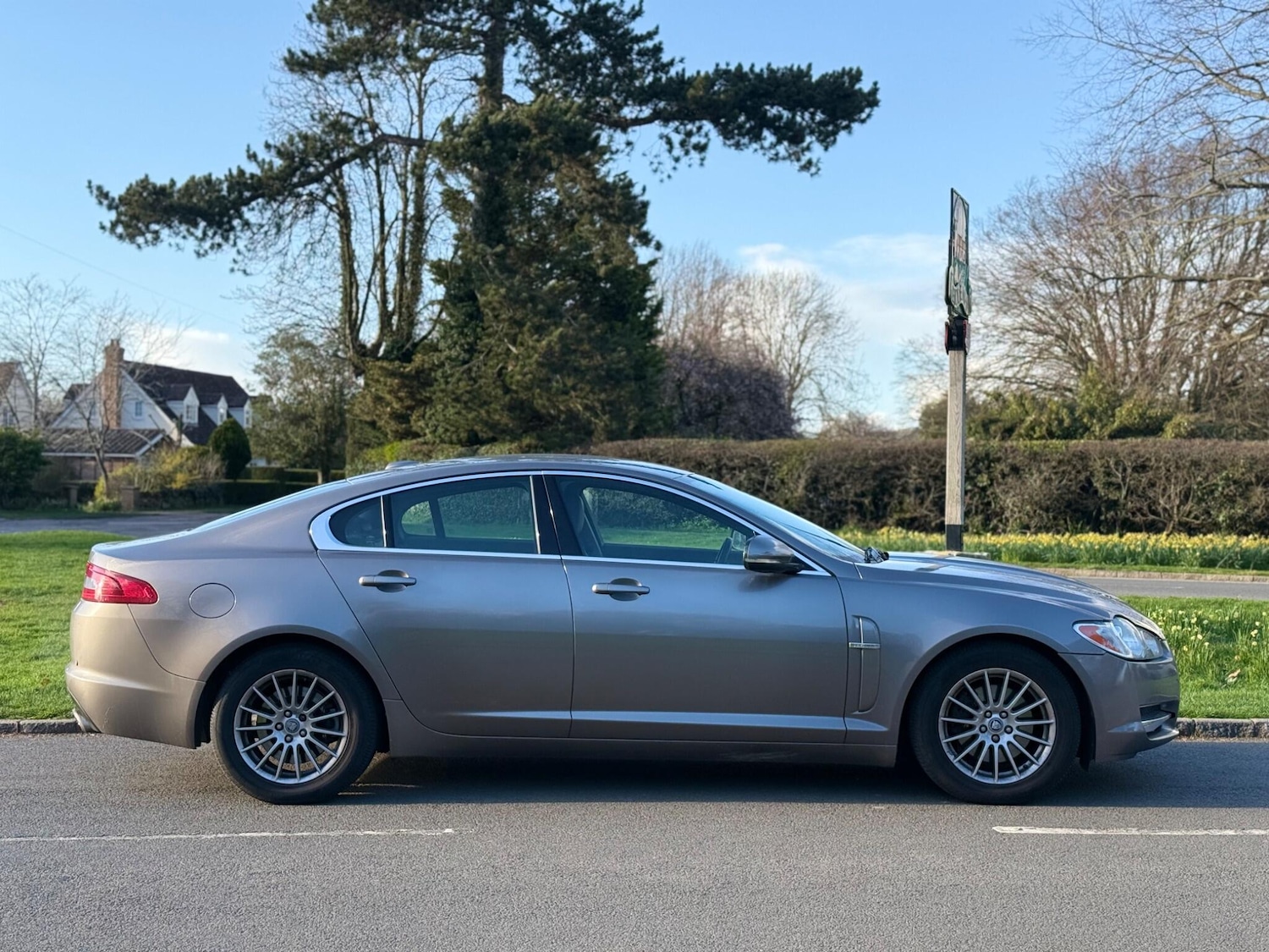 Used Jaguar XF 2010 for sale - 78009346: Photo 5