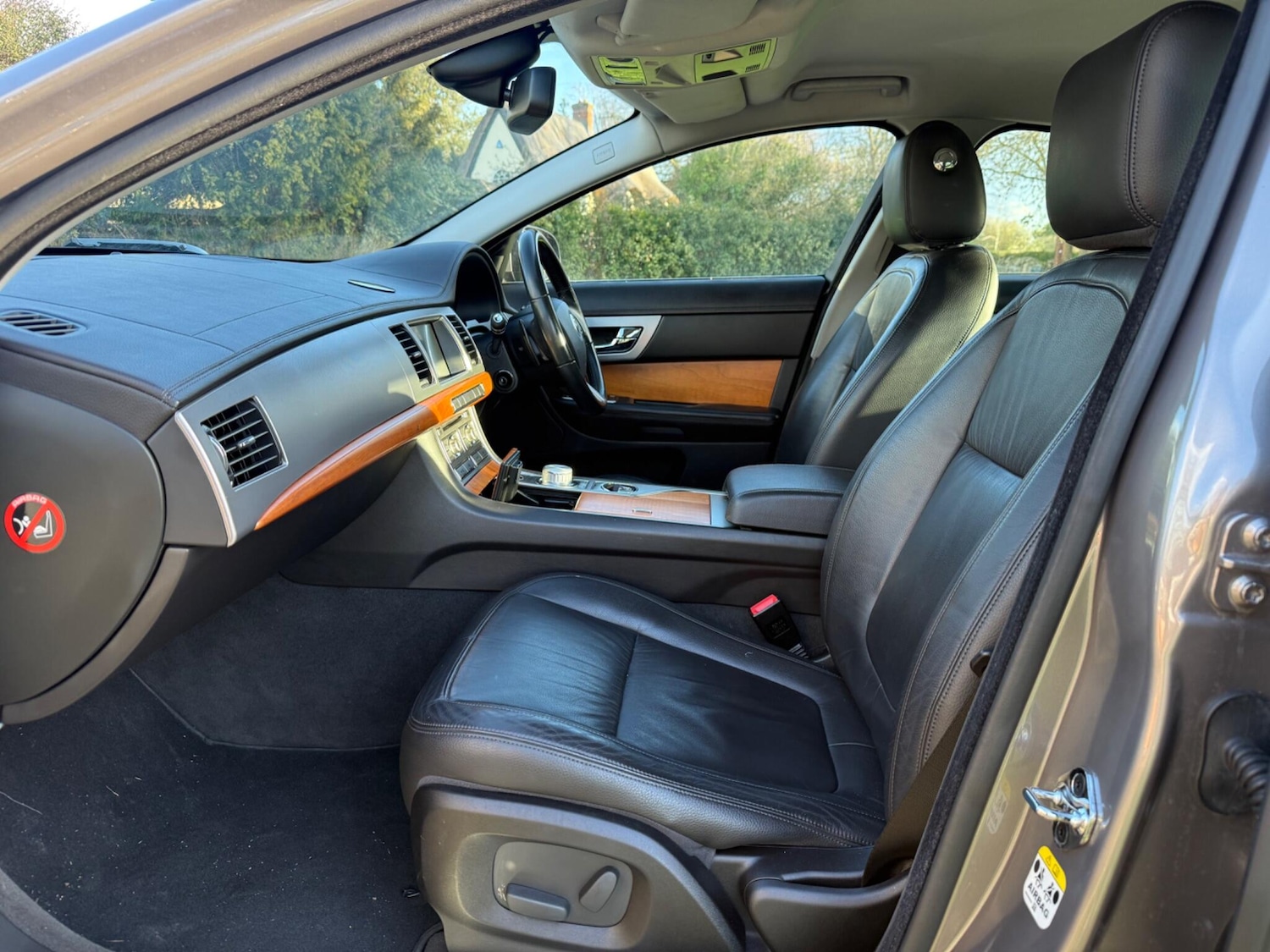 Used Jaguar XF 2010 for sale - 78009346: Photo 9