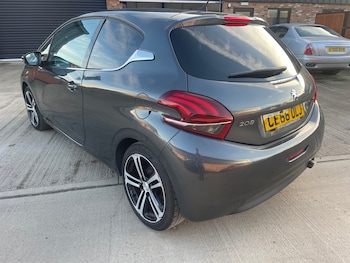 Used Peugeot 208 2016 for sale - 78412955: Photo