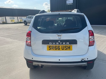 Used Dacia Duster 2017 for sale - 78412960: Photo