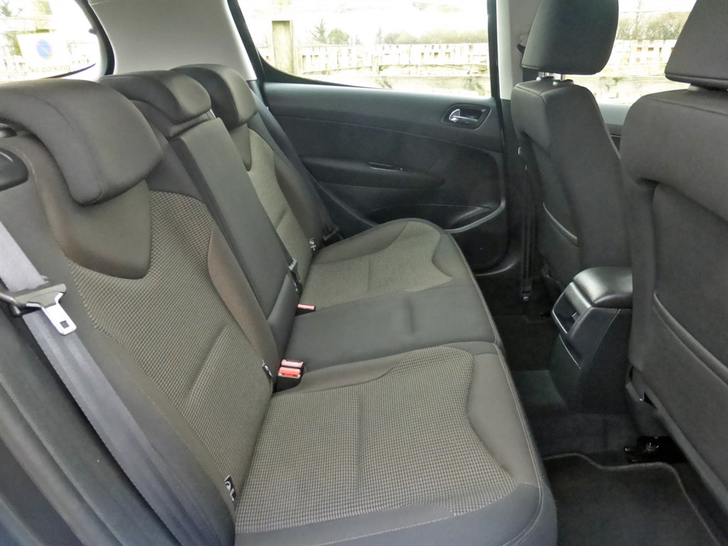 Used Peugeot 308 2013 for sale - 77476688: Photo 12