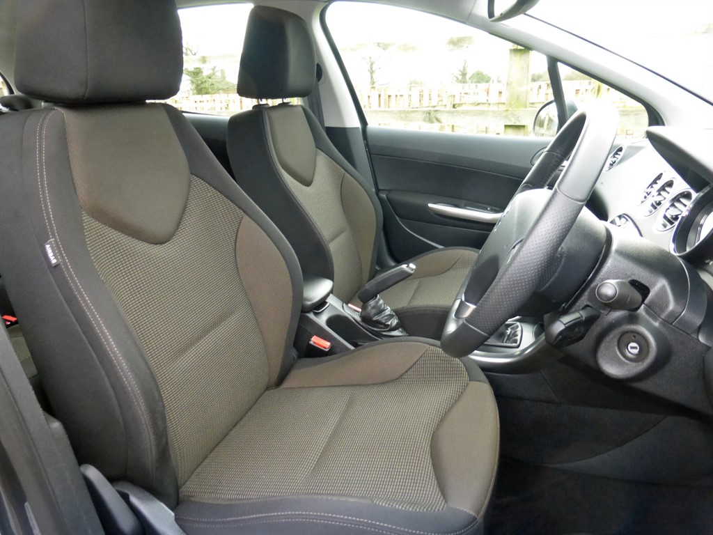 Used Peugeot 308 2013 for sale - 77476688: Photo 16