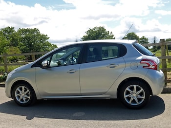 Used Peugeot 208 2014 for sale - 75008548: Photo