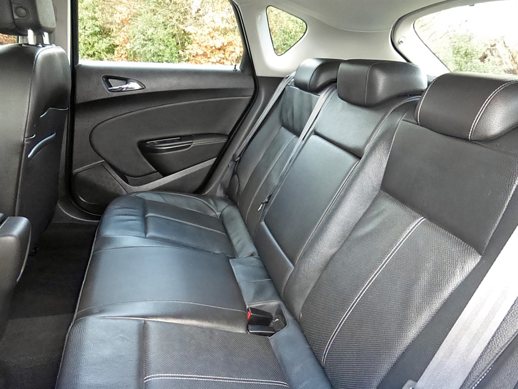 Used Vauxhall Astra 2015 for sale - 77235656: Photo 11