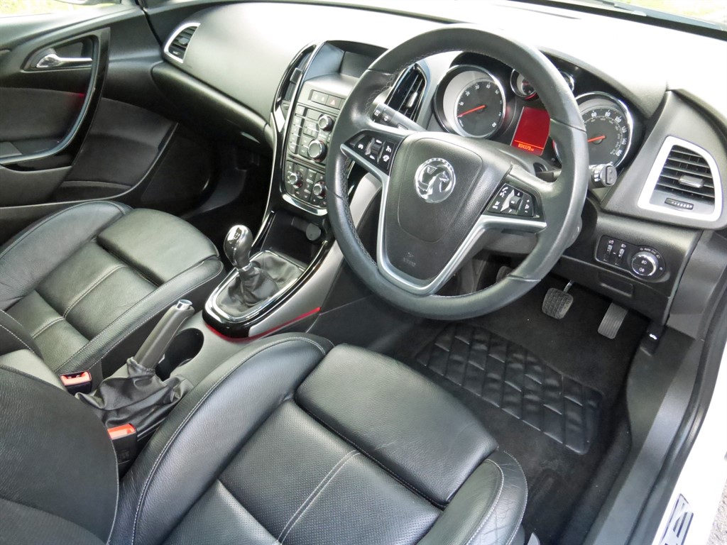 Used Vauxhall Astra 2015 for sale - 77235656: Photo 17