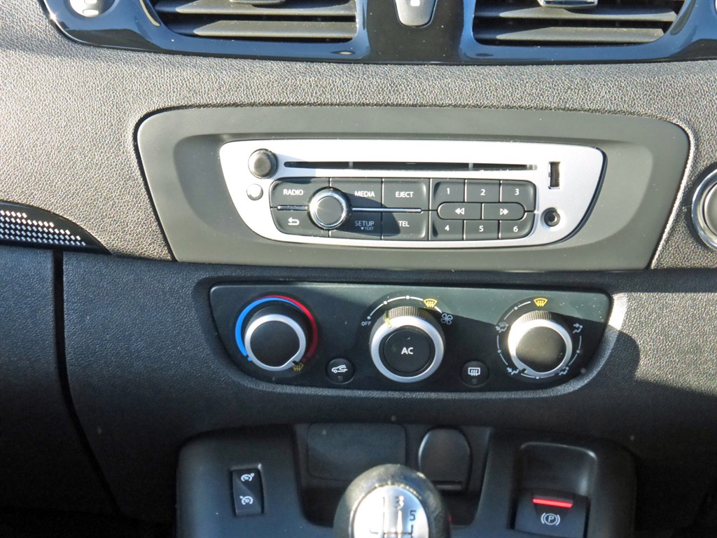 Used Renault Scenic 2014 for sale - 76640659: Photo 19