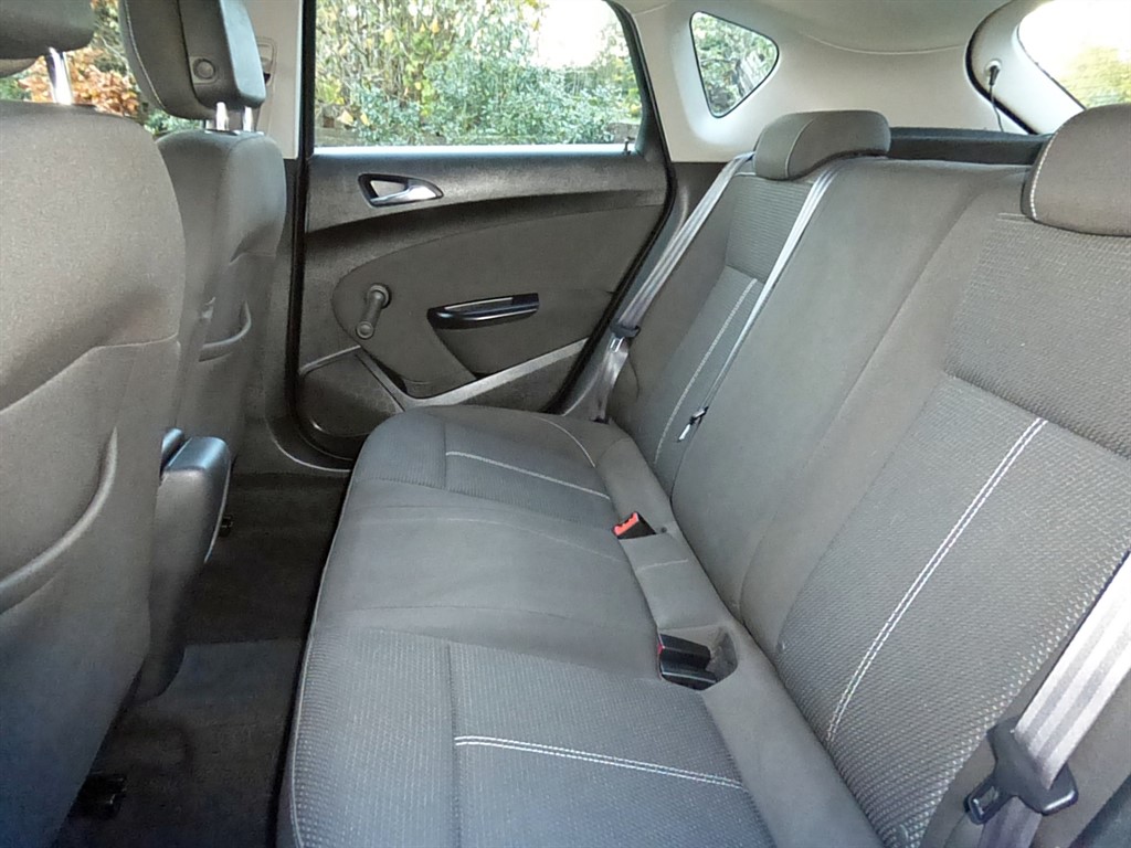 Used Vauxhall Astra 2015 for sale - 76796681: Photo 10