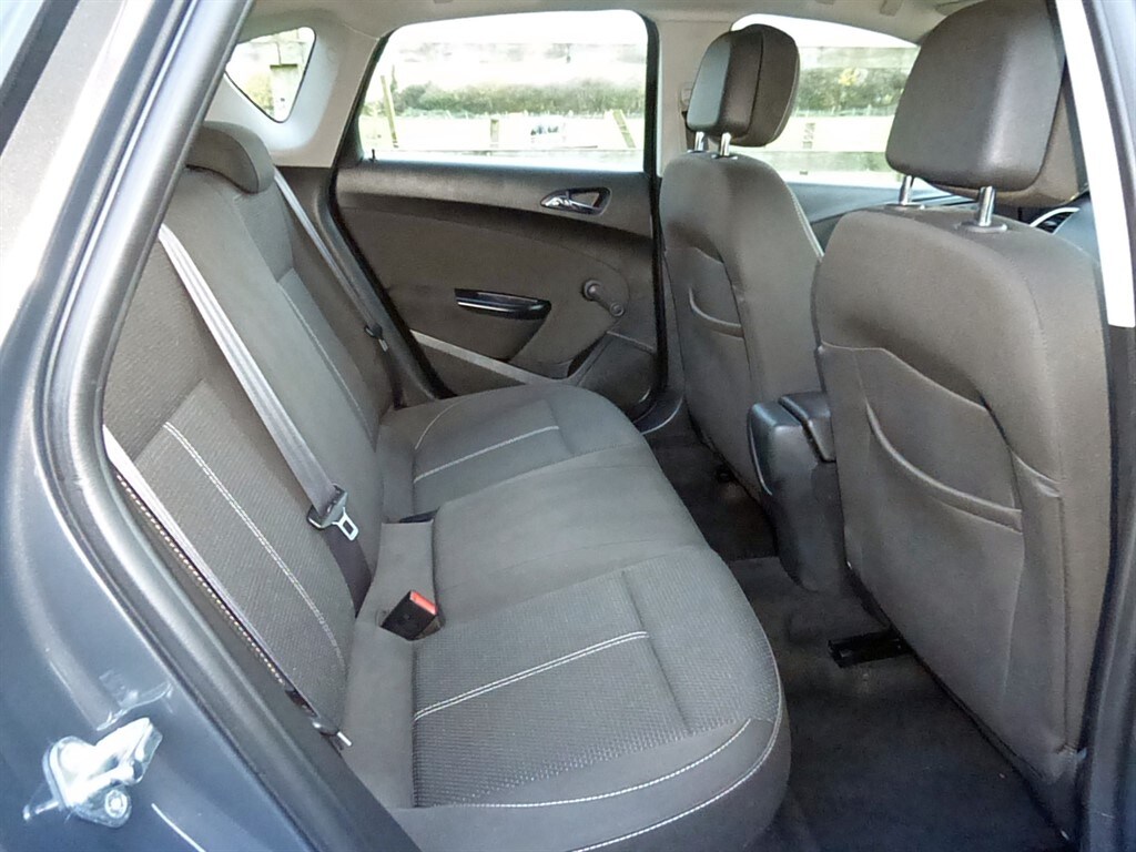 Used Vauxhall Astra 2015 for sale - 76796681: Photo 11