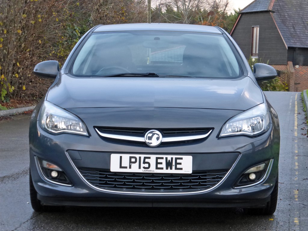 Used Vauxhall Astra 2015 for sale - 76796681: Photo 2