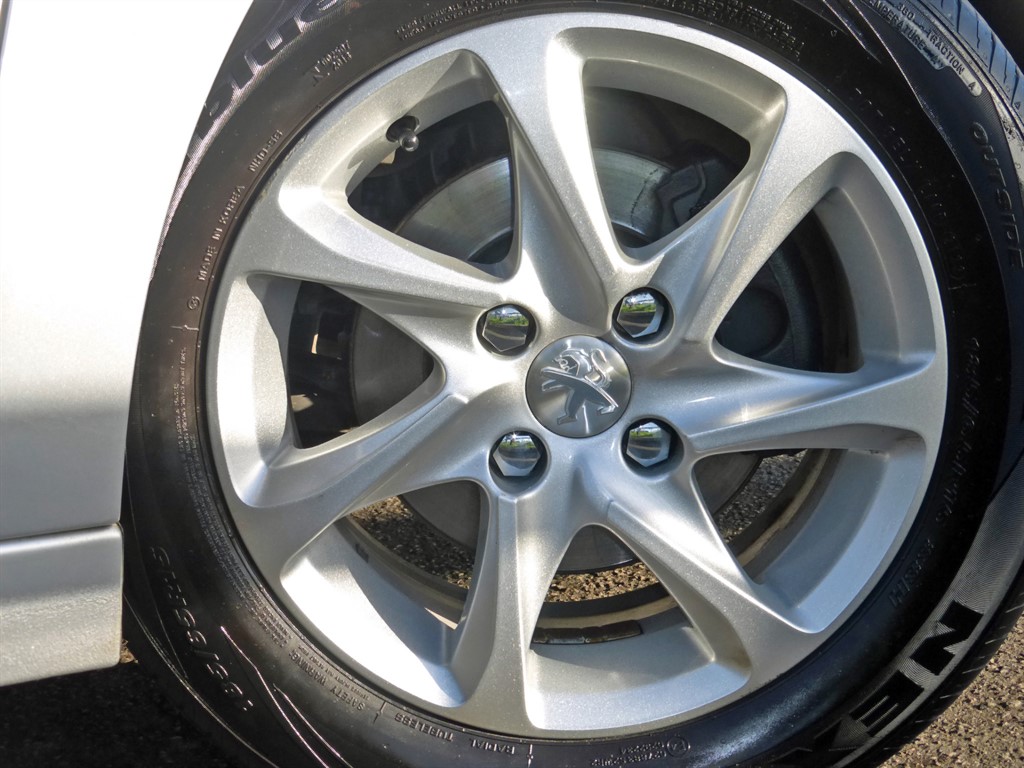 Used Peugeot 208 2017 for sale - 77013249: Photo 24