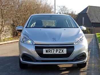 Used Peugeot 208 2017 for sale - 77013249: Photo