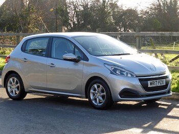 Used Peugeot 208 2017 for sale - 77013249: Photo
