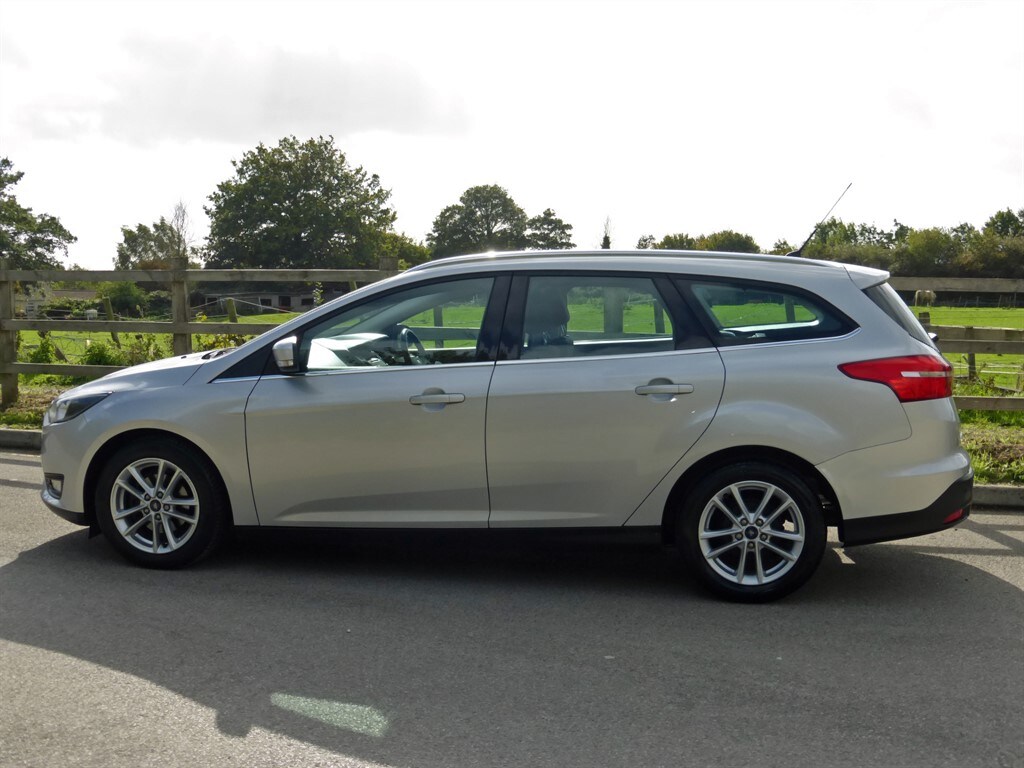 Used Ford Focus 2015 for sale - 76172511: Photo 4