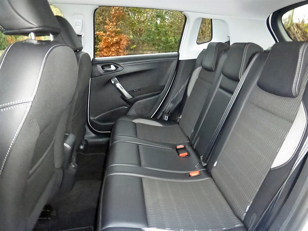 Used Peugeot 2008 2016 for sale - 76922071: Photo 10