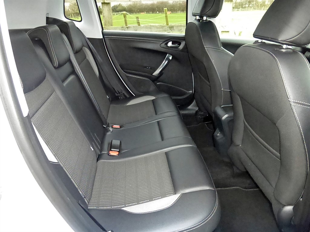 Used Peugeot 2008 2016 for sale - 76922071: Photo 11