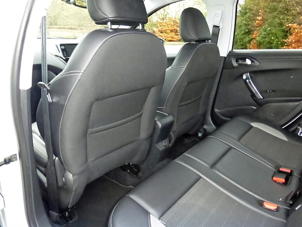 Used Peugeot 2008 2016 for sale - 76922071: Photo 12