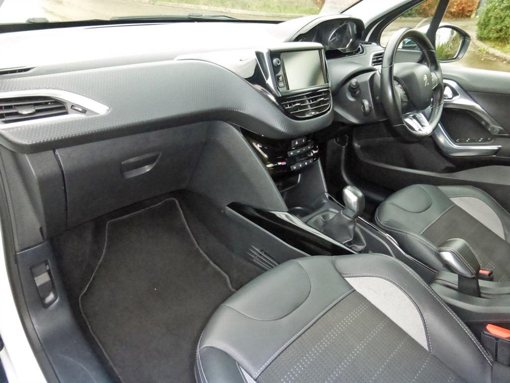 Used Peugeot 2008 2016 for sale - 76922071: Photo 14