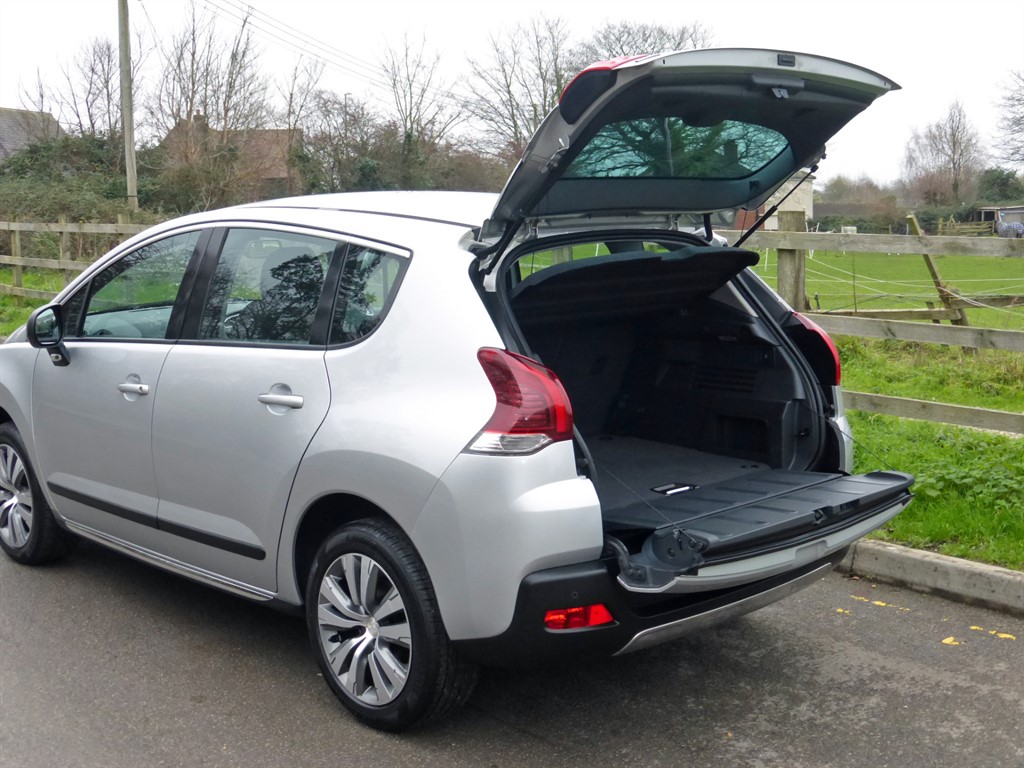 Used Peugeot 3008 2016 for sale - 77036466: Photo 10