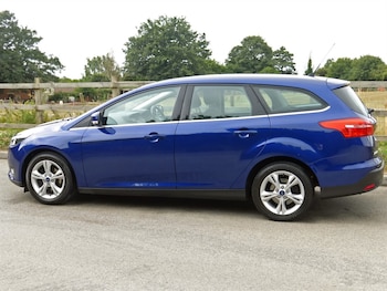 Used Ford Focus 2015 for sale - 75570456: Photo