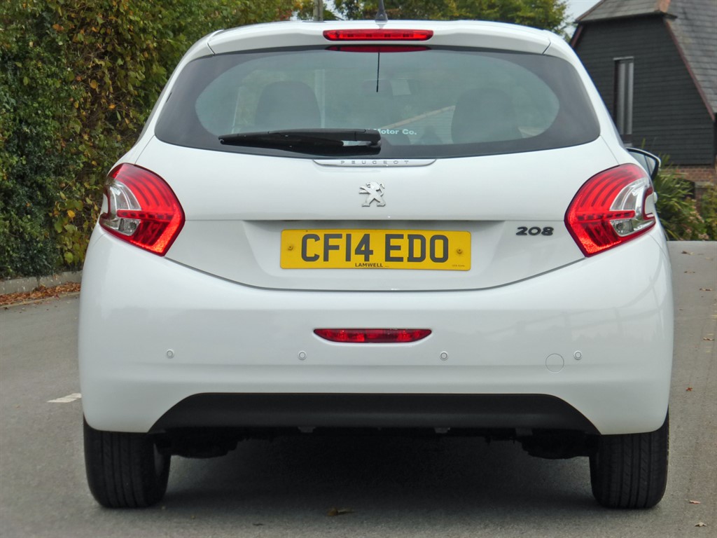 Used Peugeot 208 2014 for sale - 76302549: Photo 7