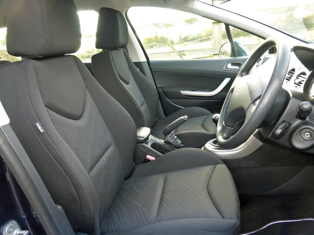 Used Peugeot 308 2014 for sale - 76557099: Photo 16