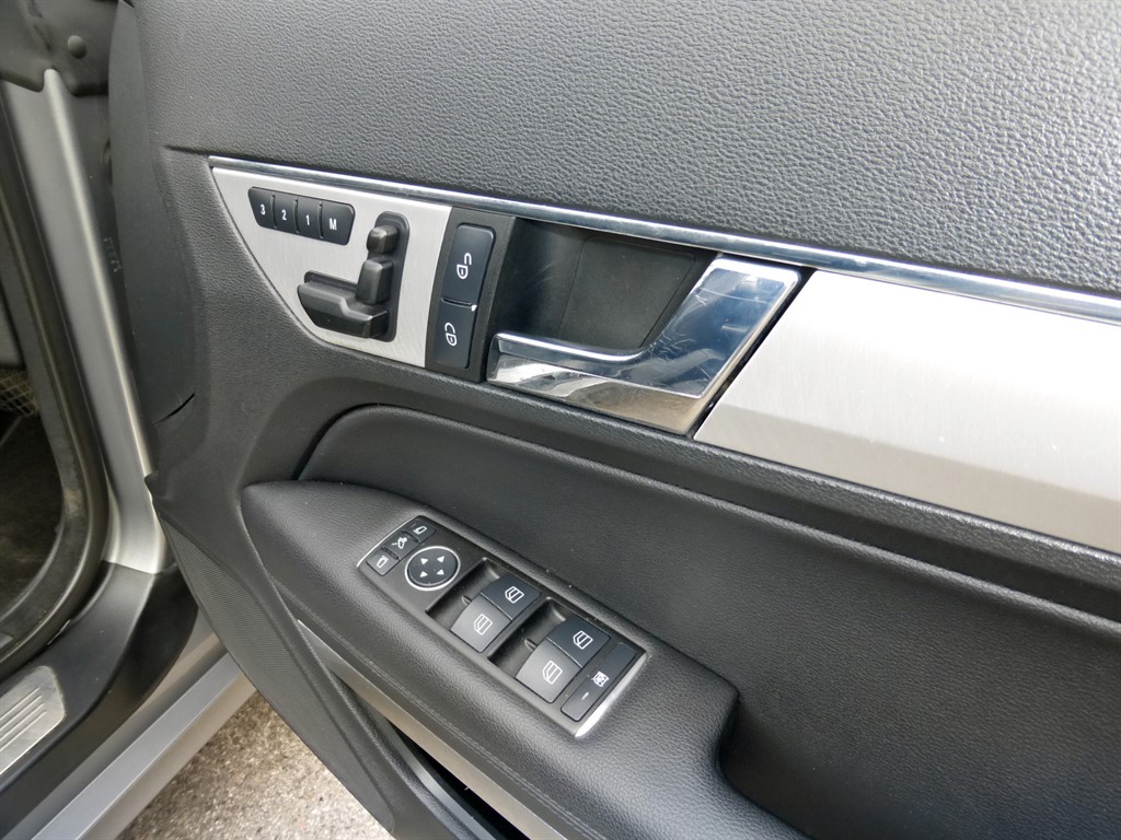 Used Mercedes-Benz E Class 2012 for sale - 76480007: Photo 23