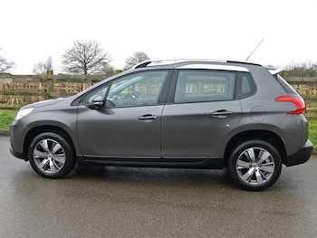 Used Peugeot 2008 2015 for sale - 77504616: Photo