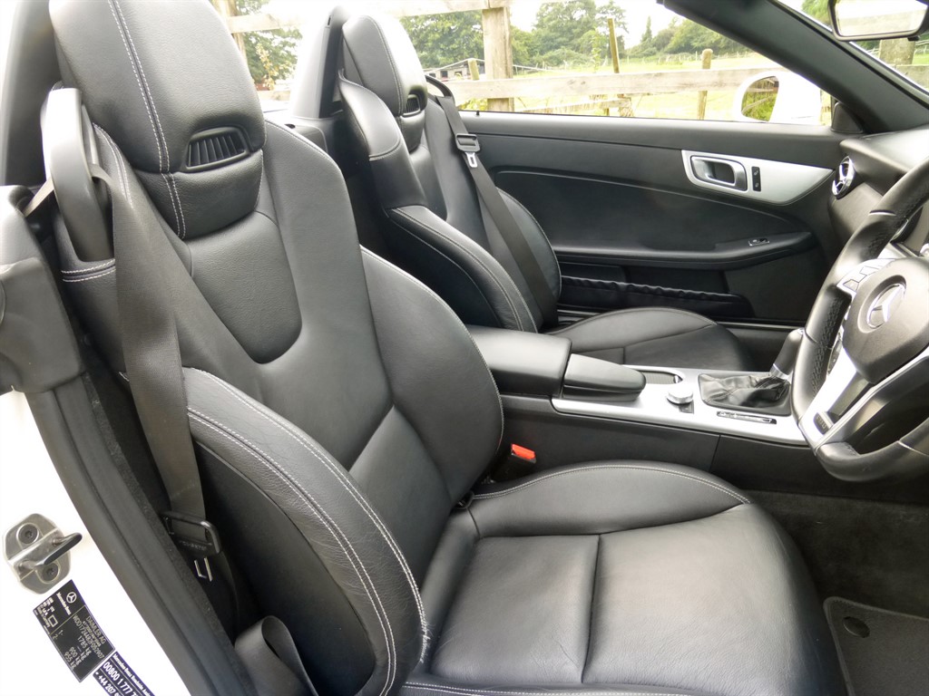 Used Mercedes-Benz SLK 2012 for sale - 76130987: Photo 16
