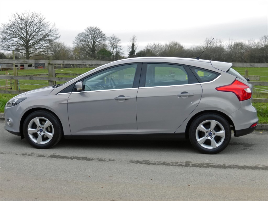 Used Ford Focus 2014 for sale - 77261925: Photo 4