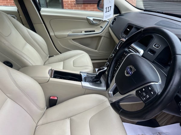 Used Volvo V60 2014 for sale - 76291762: Photo 17
