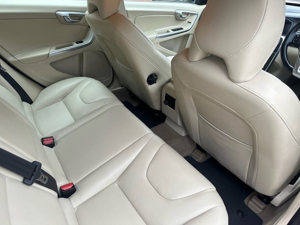 Used Volvo V60 2014 for sale - 76291762: Photo 23