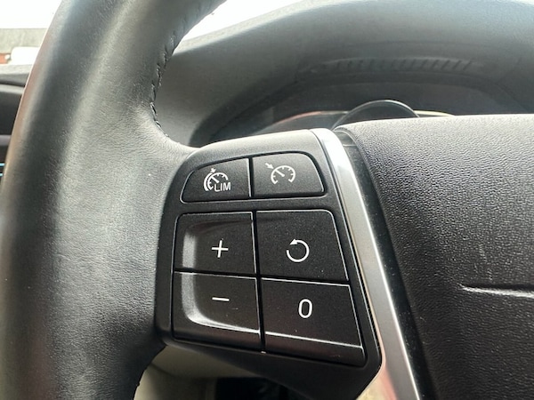 Used Volvo V60 2014 for sale - 76291762: Photo 42