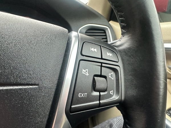 Used Volvo V60 2014 for sale - 76291762: Photo 43