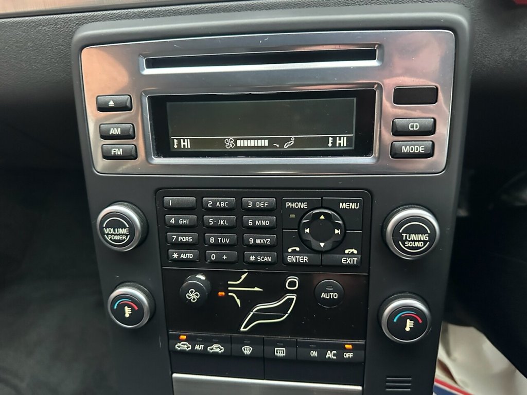 Used Volvo V70 2009 for sale - 77188322: Photo 10