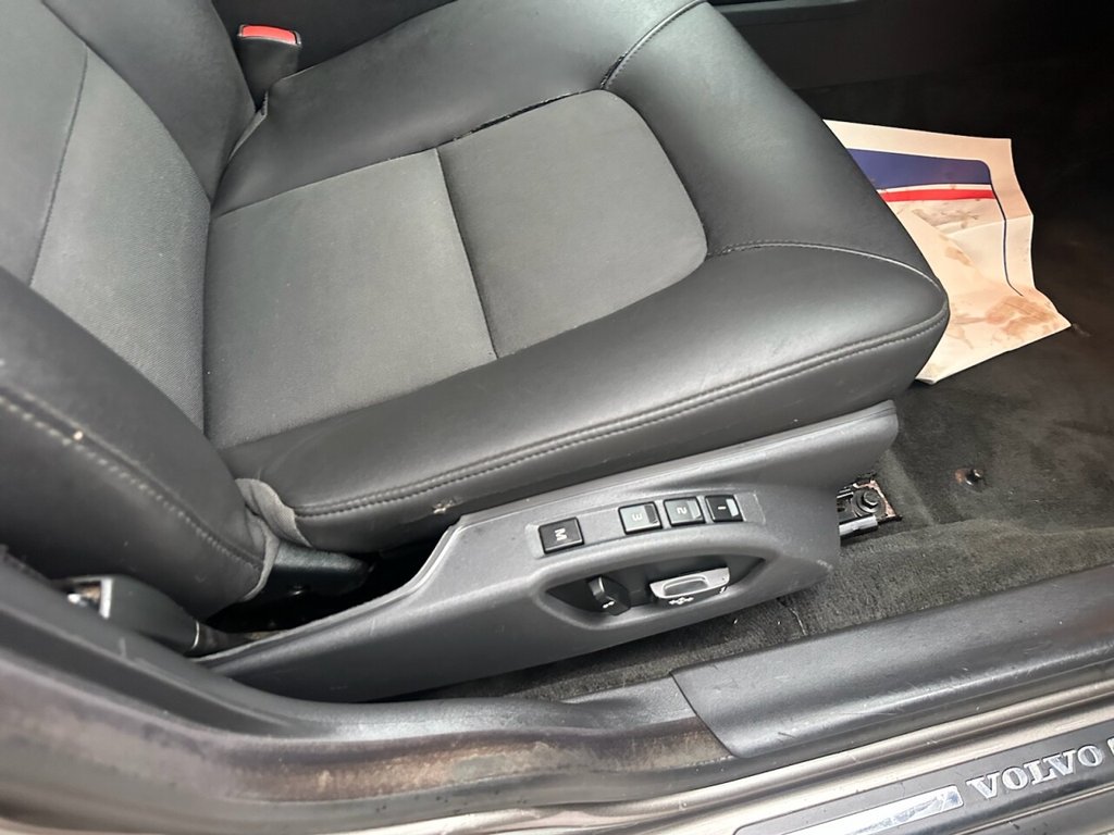 Used Volvo V70 2009 for sale - 77188322: Photo 16