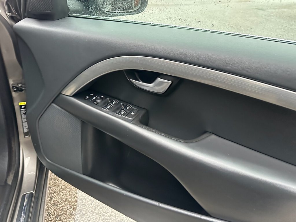 Used Volvo V70 2009 for sale - 77188322: Photo 33