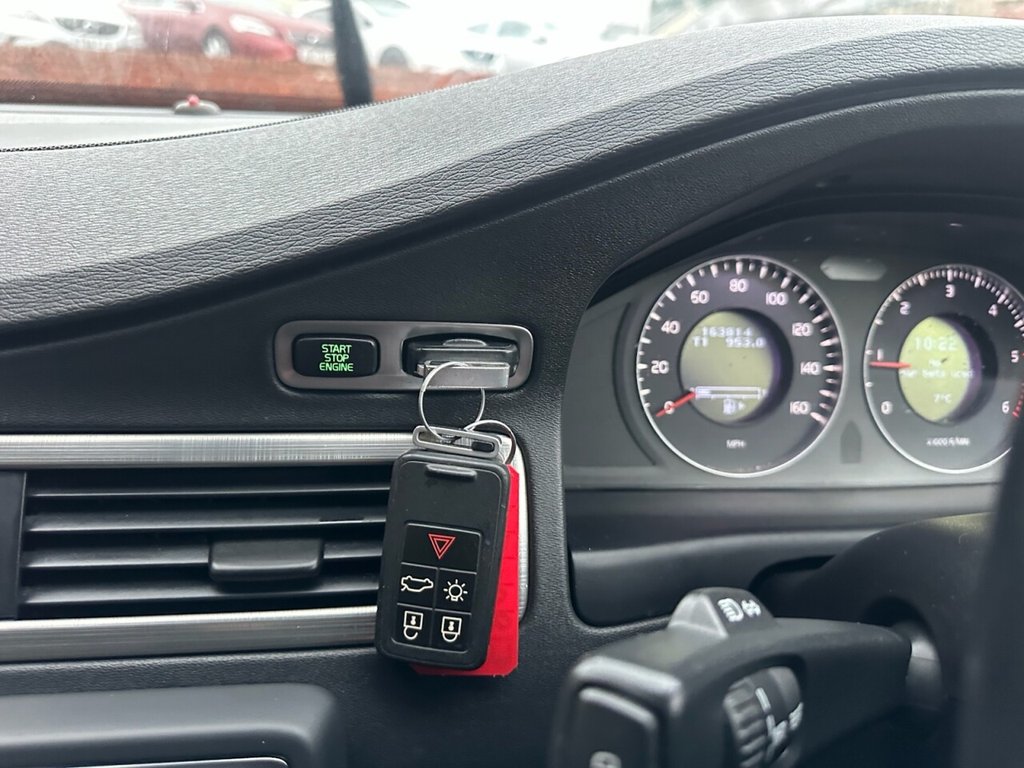 Used Volvo V70 2009 for sale - 77188322: Photo 35