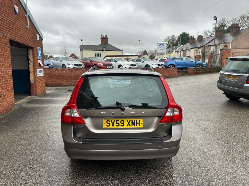 Used Volvo V70 2009 for sale - 77188322: Photo 44