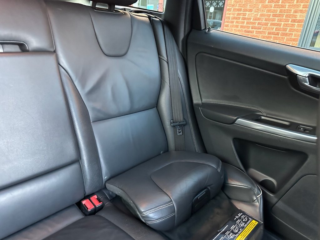 Used Volvo XC60 2015 for sale - 77734212: Photo 41