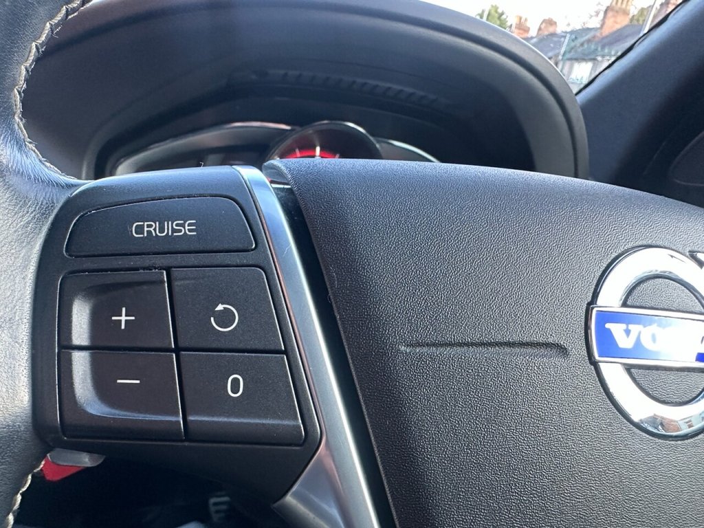 Used Volvo XC60 2015 for sale - 77734212: Photo 45