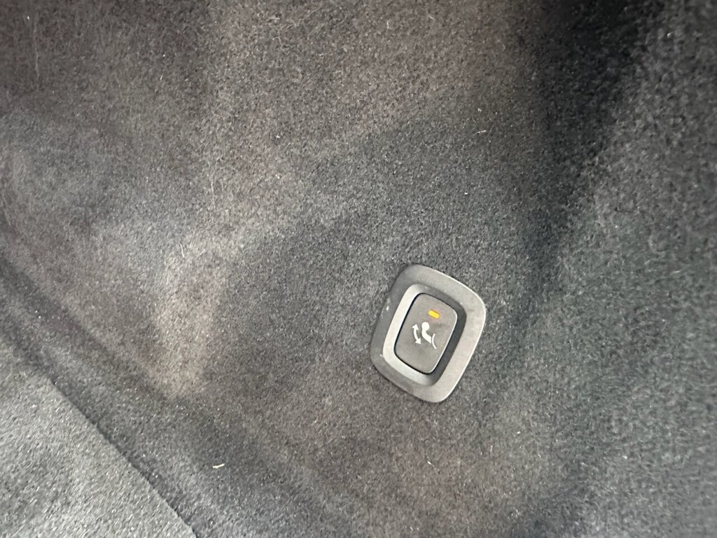 Used Volvo XC60 2018 for sale - 77692704: Photo 30