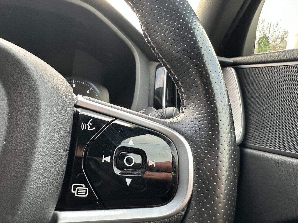 Used Volvo XC60 2018 for sale - 77692704: Photo 42