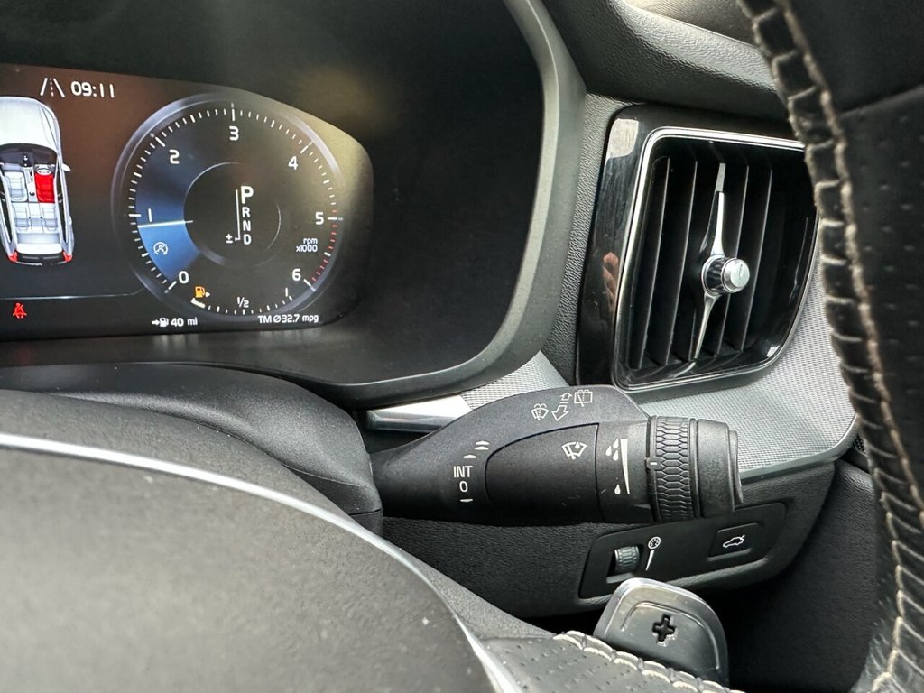 Used Volvo XC60 2018 for sale - 77692704: Photo 43