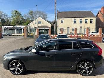 Used Volvo V60 2017 for sale - 78351106: Photo