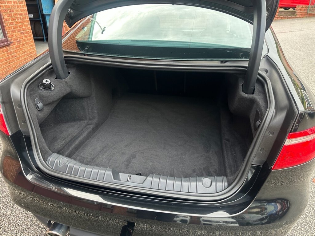 Used Jaguar XF 2017 for sale - 76535540: Photo 15