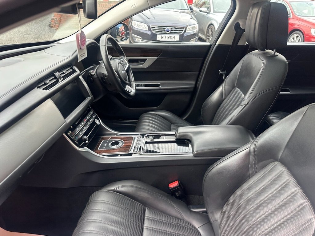 Used Jaguar XF 2017 for sale - 76535540: Photo 5