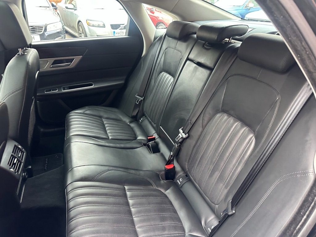 Used Jaguar XF 2017 for sale - 76535540: Photo 9