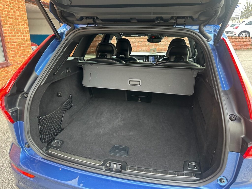 Used Volvo XC60 2017 for sale - 76914712: Photo 30