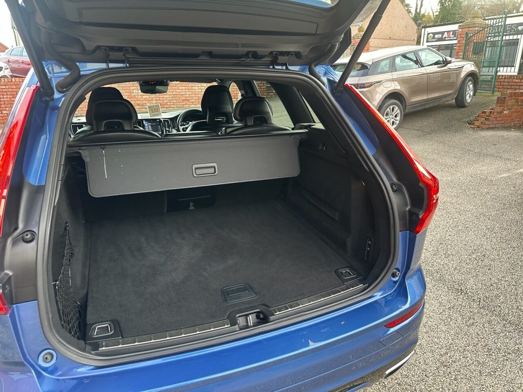 Used Volvo XC60 2017 for sale - 76914712: Photo 31